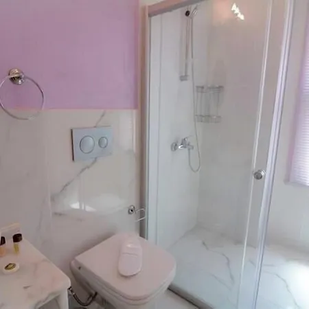 Kiraz Cicegi Butik ホテル アクヤカ