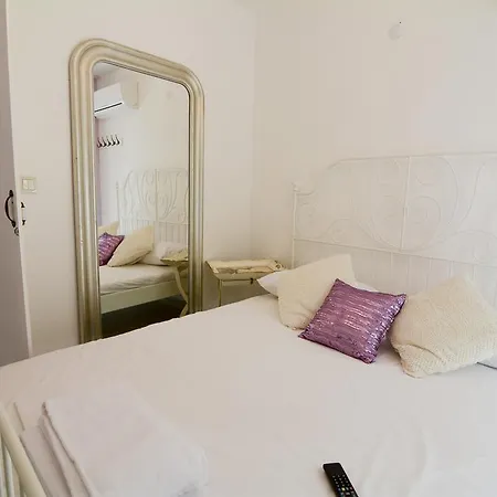 Kiraz Cicegi Butik Akyaka (Mugla)