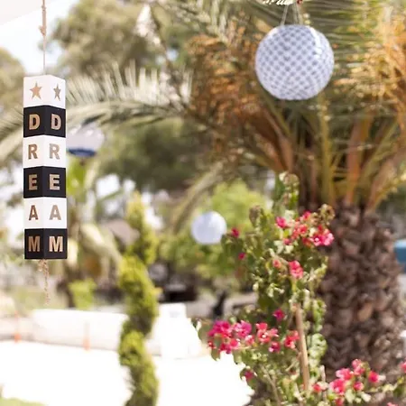 ホテル Kiraz Cicegi Butik